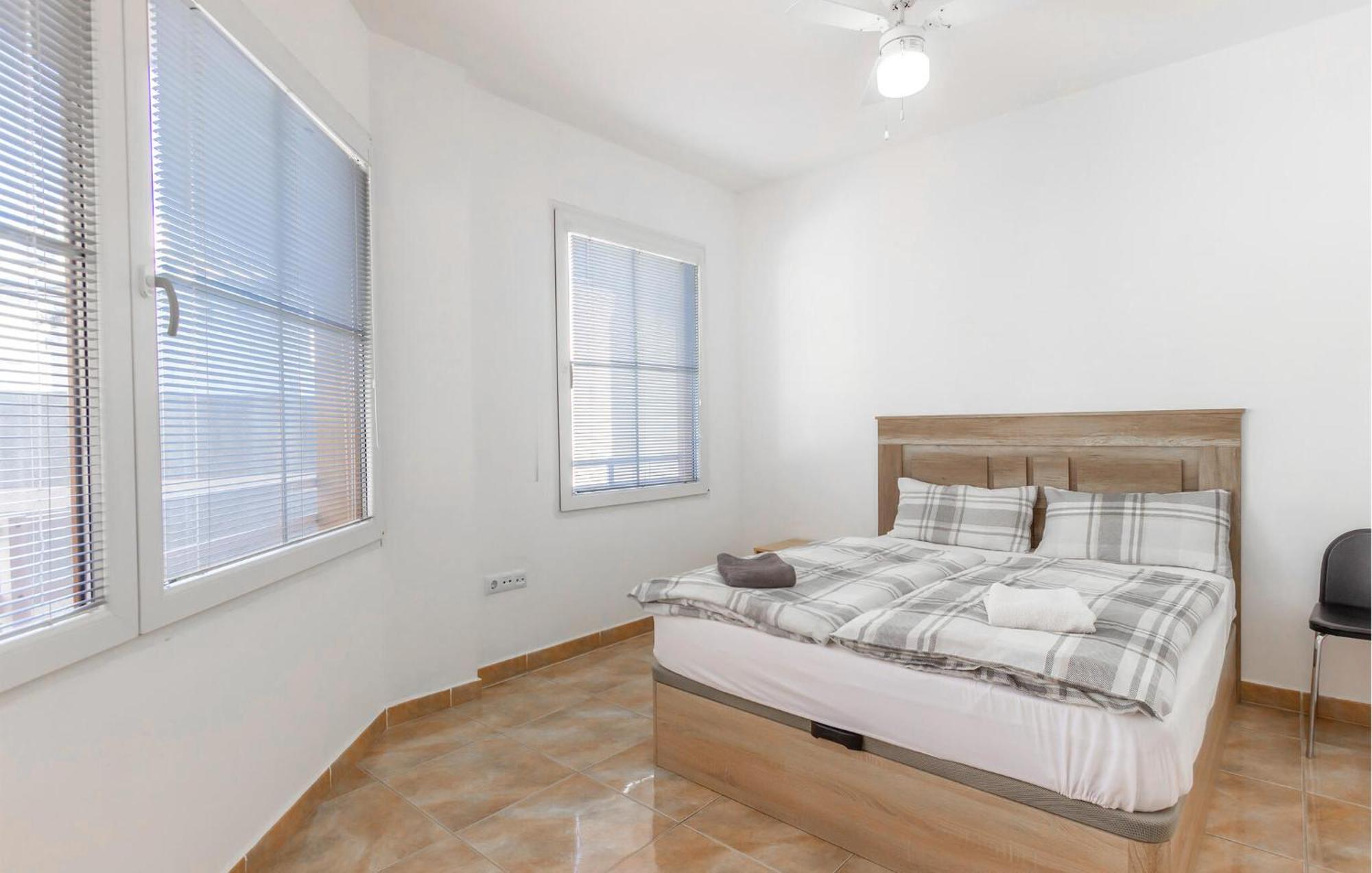 Amazing Apartment In Santa Pola Exteriér fotografie