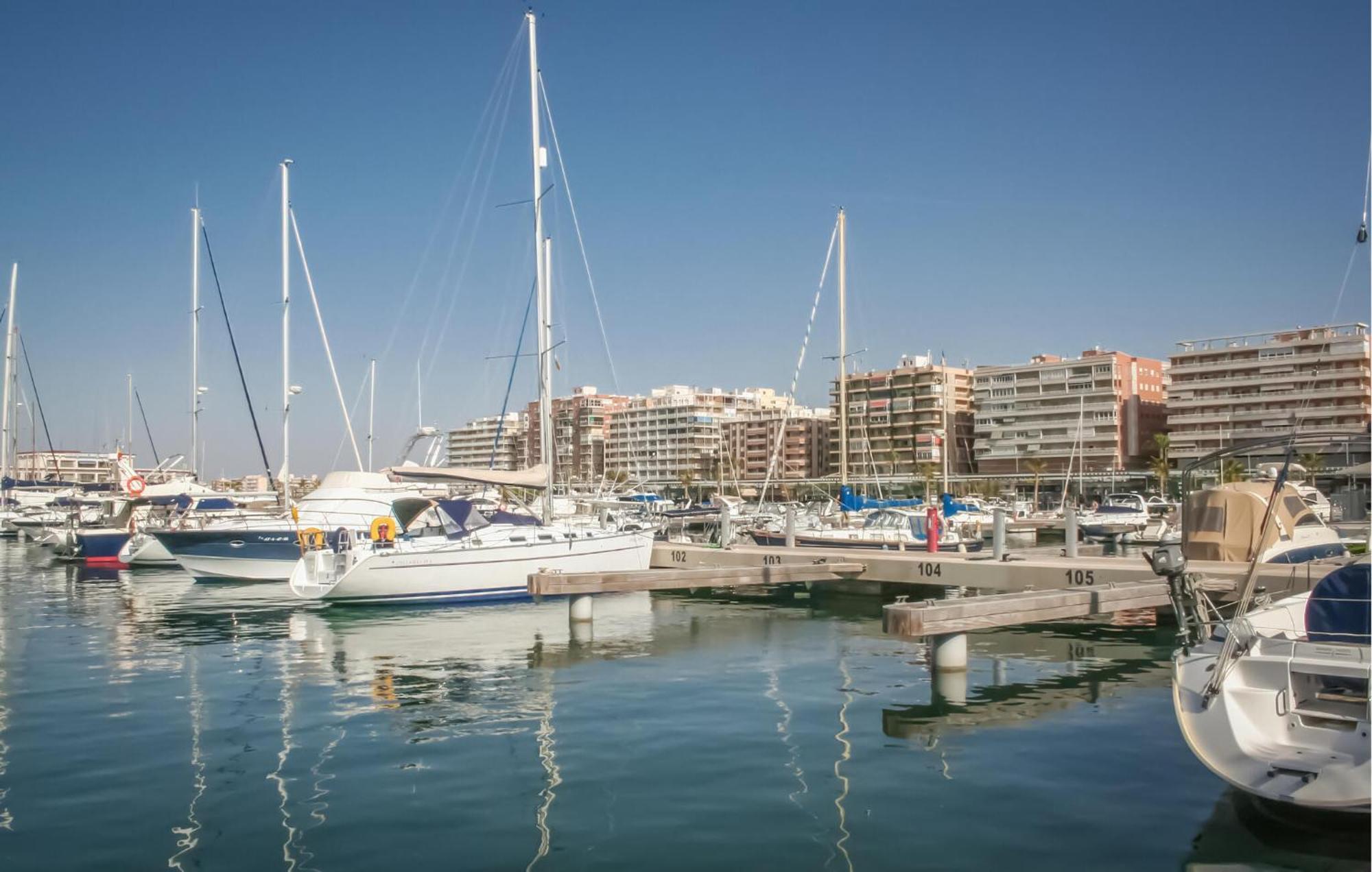 Amazing Apartment In Santa Pola Exteriér fotografie